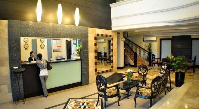 Fersal Malakas, Quezon Hotel 3*
