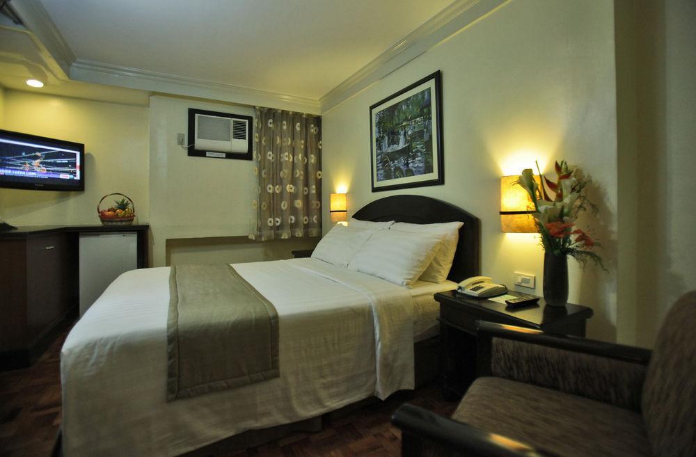 Hotel Fersal Malakas, Quezon