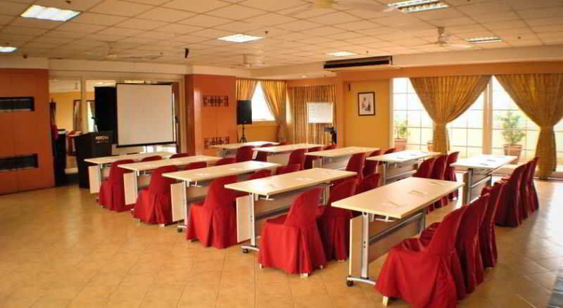 Hotel Fersal Malakas, Quezon 3*