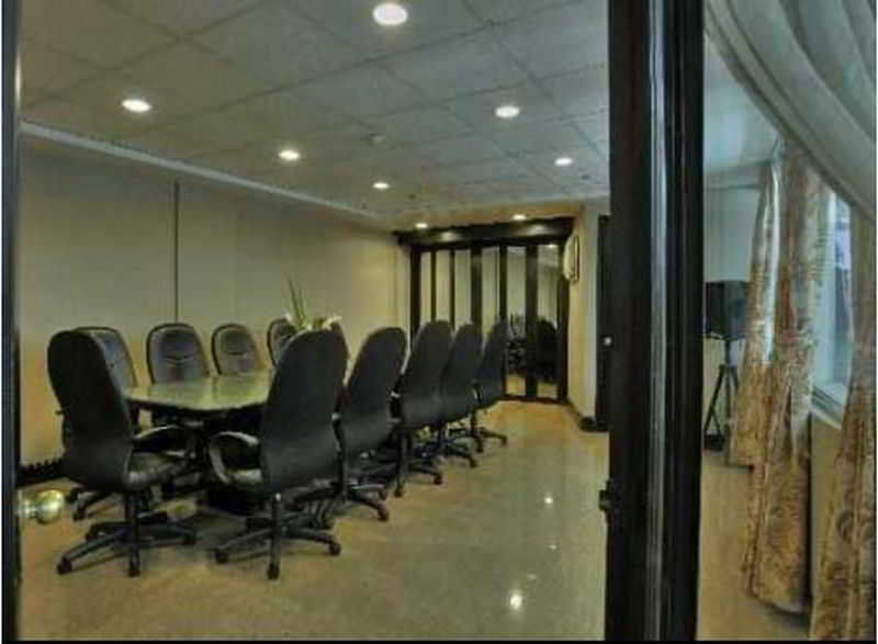 Fersal Malakas, Quezon Hotel 3*