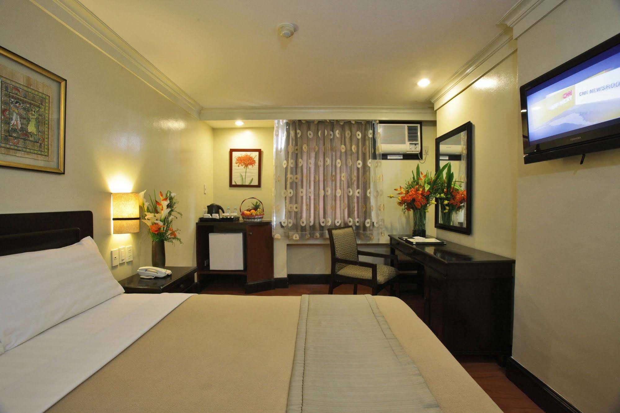 Hotel Fersal Malakas, Quezon